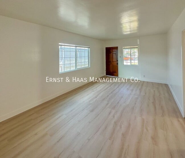 Photo - 6576 Falcon Ave