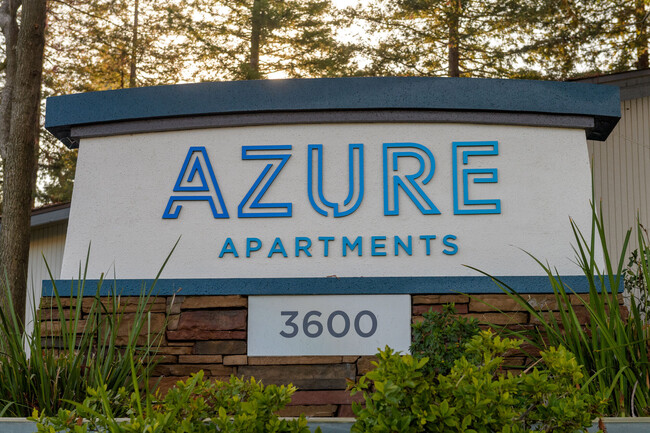 Building Photo - Azure Rental