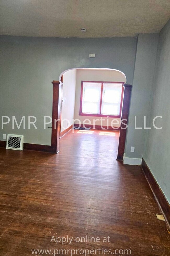 Photo - 118 Platner St Unidad B
