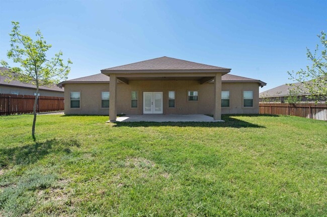 Photo - 120 Red Cloud Trl