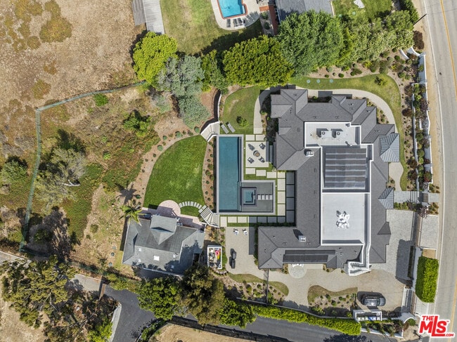 Photo - 6671 Dume Dr