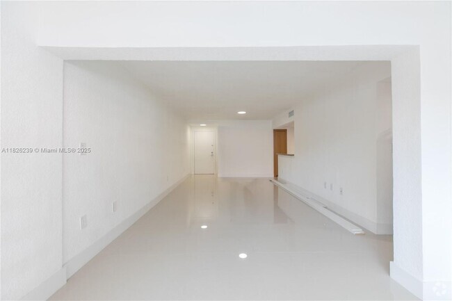 Building Photo - 10241 NW 9th St Cir Rental