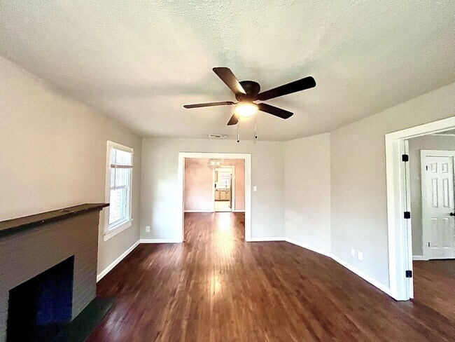 Photo - 2104 20th St