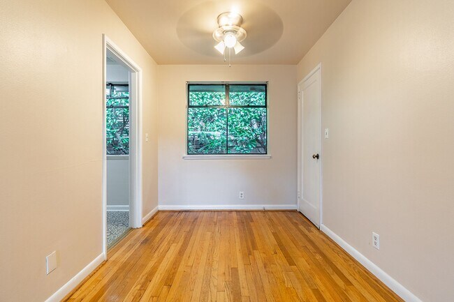 Photo - Boylston Court