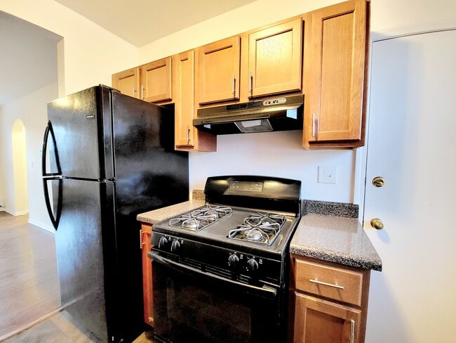 Photo - 3215 W Diversey Ave