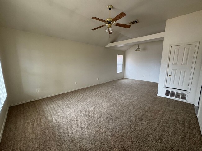 Photo - 5005 John David Dr Unidad # A