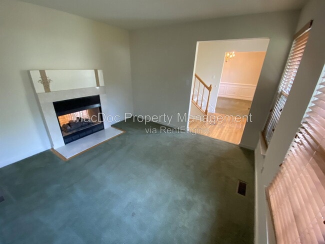 Photo - 9 Brown Cir
