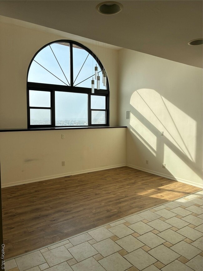 Photo - 185 W Park Ave Unit 516