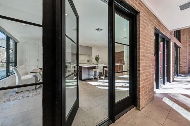 Photo - 10 S Briar Hollow Ln Unidad 53