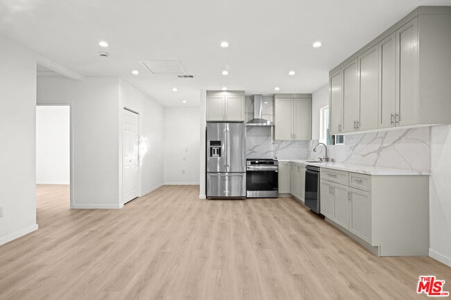 Photo - 1642 S Crest Dr