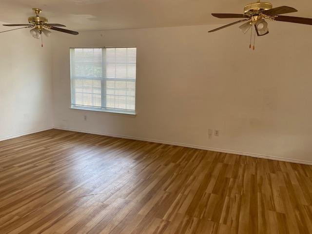 Photo - 516 Seed Cove