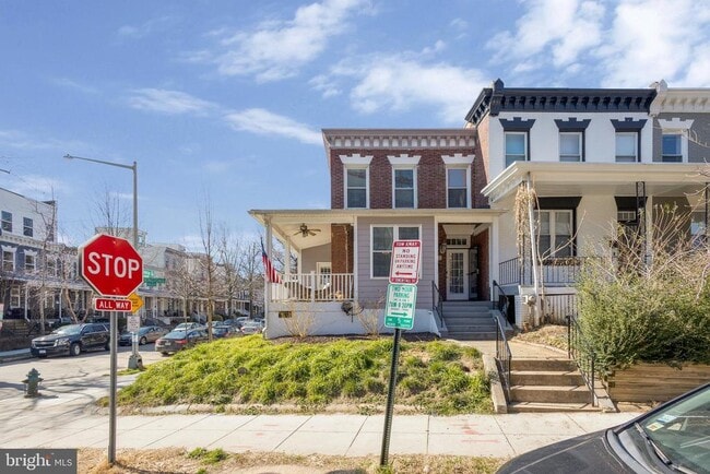 Photo - 1628 Eckington Pl NE Townhome