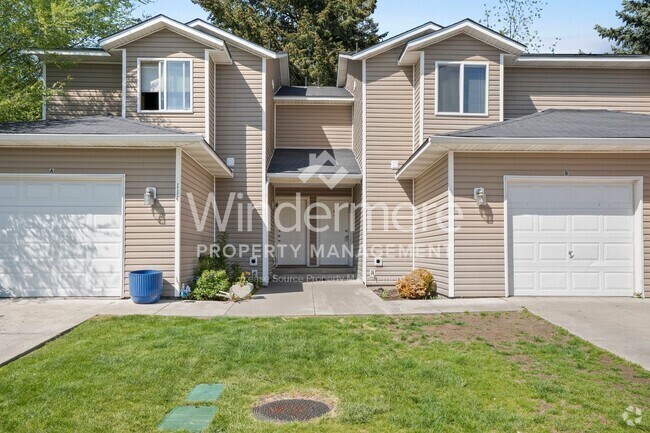 Building Photo - 114 N Bowdish Rd Unit B Rental