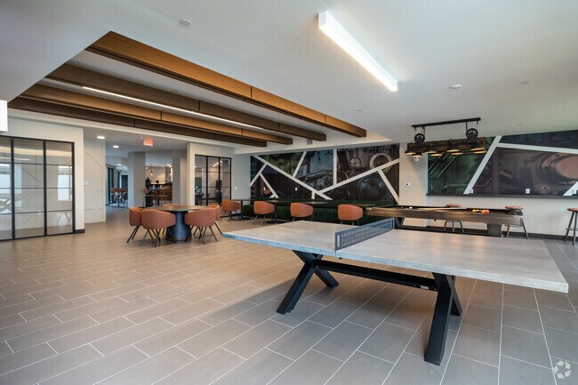 Sala de juegos - The Rail