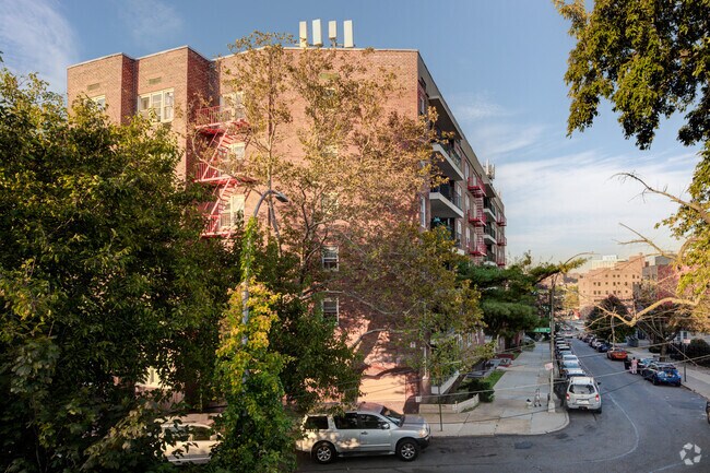 Neighborhood Photo - Karen Gardens Apartment
