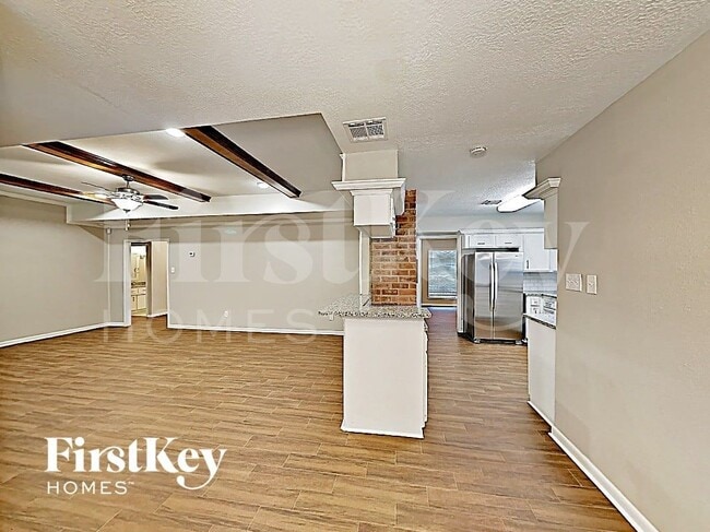 Photo - 2511 Riverlawn Dr