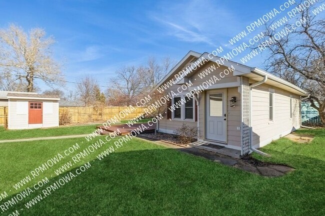 Photo - 3915 69th St