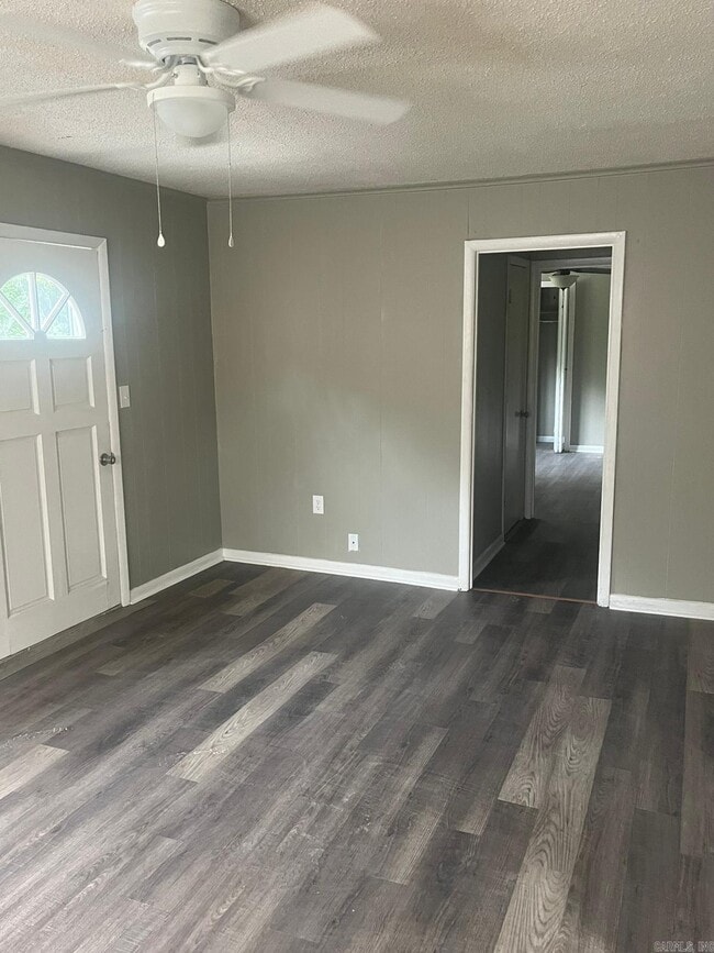 Photo - 407 W 33rd St