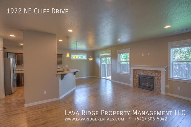 Photo - 1972 NE Cliff Dr