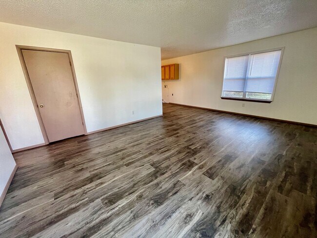 Photo - Pacific St., 2405 E. Unidad 2