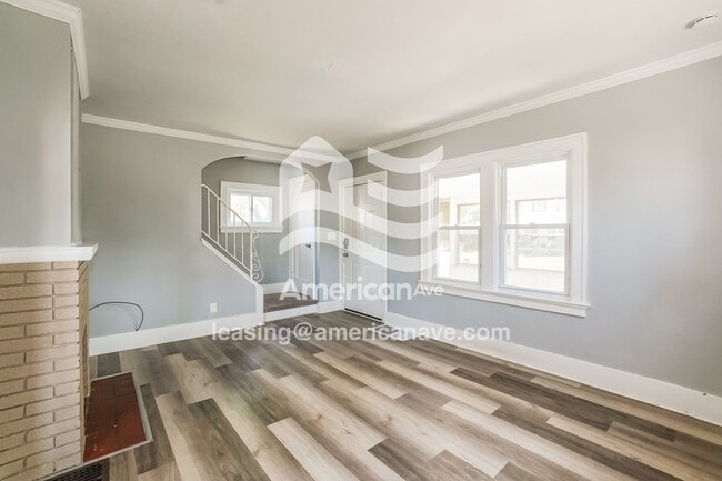 Photo - 324 Danberry St