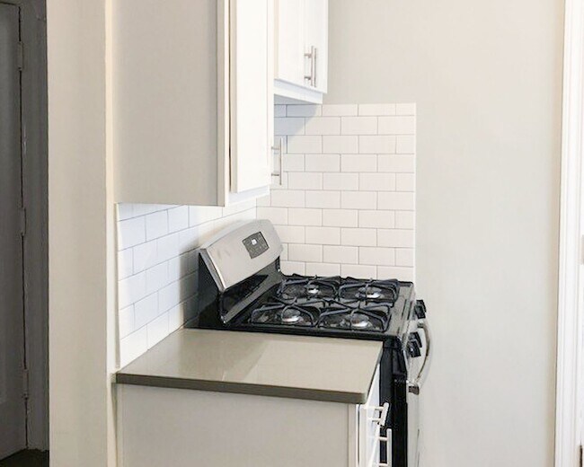 5057 N Damen Ave Unit 1W