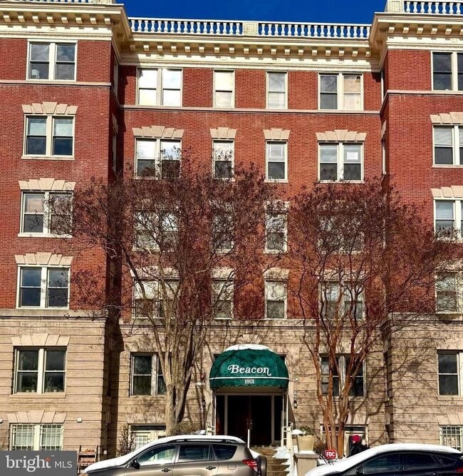 Building Photo - 1801 Calvert St NW Unit 408