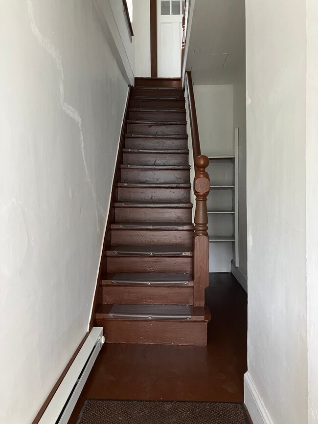 Private stair and storage - 1025 Willow St Unit 1