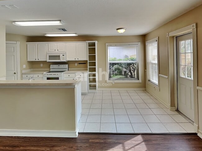 Photo - 11895 Dunster Ln