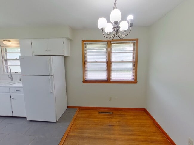 Photo - 3456 S Everett St