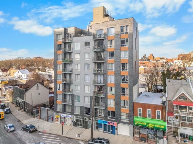 Building Photo - 70-09 45th Ave Unit 3D