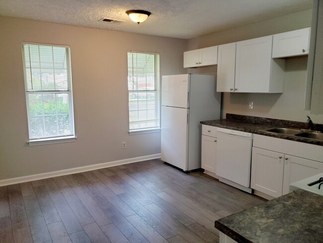 Photo - 3559 Ashley Station Dr SW