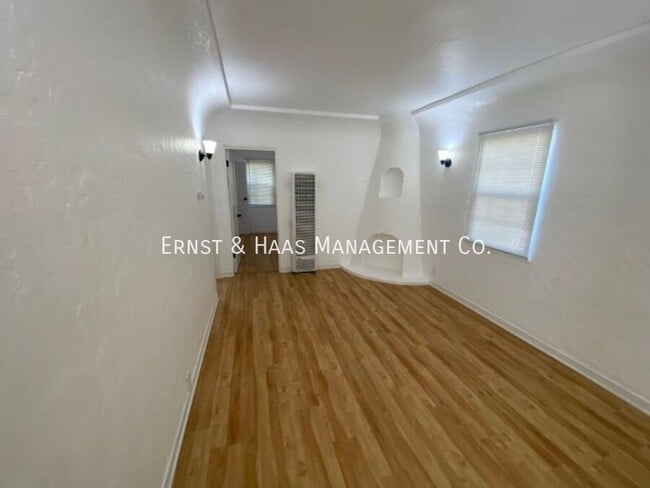 Photo - 822 Belmont Ave