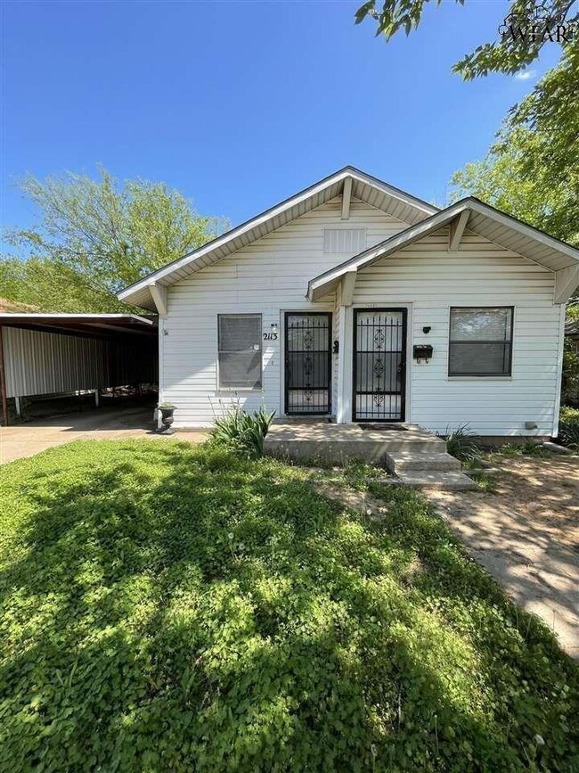 Building Photo - 2113 Fillmore St Rental