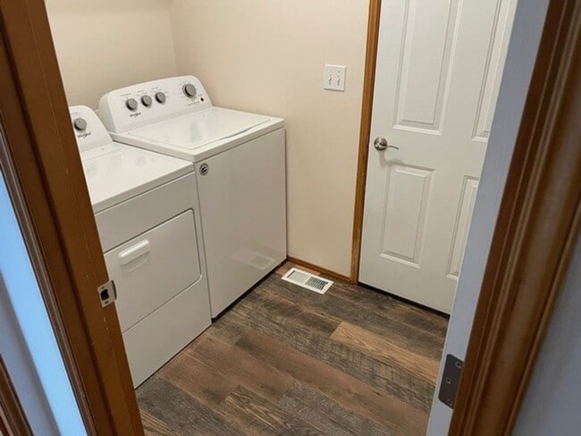 Photo - Fancher Field Neighborhood!! Charming, Single Family Rambler, 3 Bed - 2 Bath in East Wenatchee!