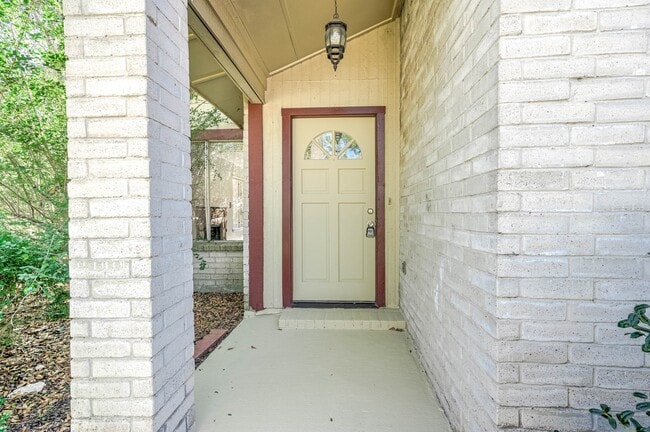 Photo - 3423 Nutwood Ln