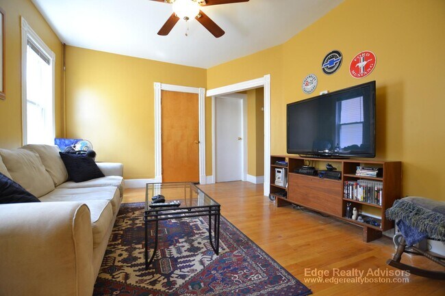 Photo - 315 Warren St Unit 2