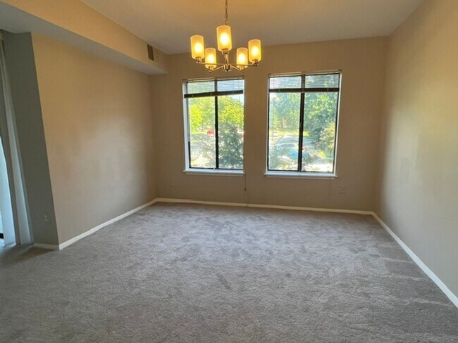 Photo - 11315 Commonwealth Dr