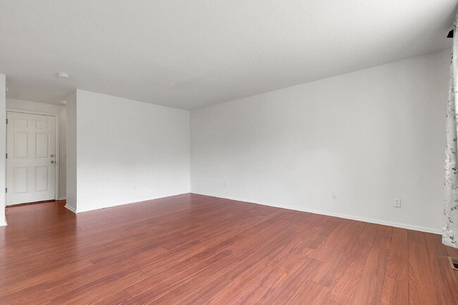 Photo - $2,650.00 - 4 Bedrooms, 2.5 Bathrooms, Sin...