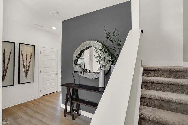 Photo - 11812 Vale St