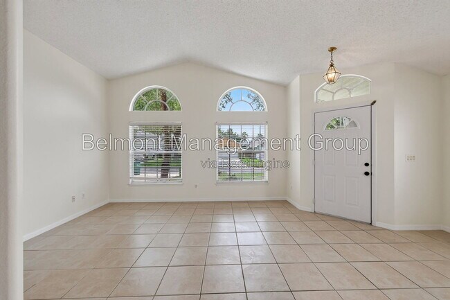 Photo - 2127 Korat Ln