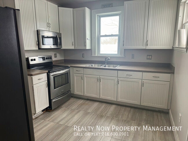 Photo - 9474 Roxbury Rd