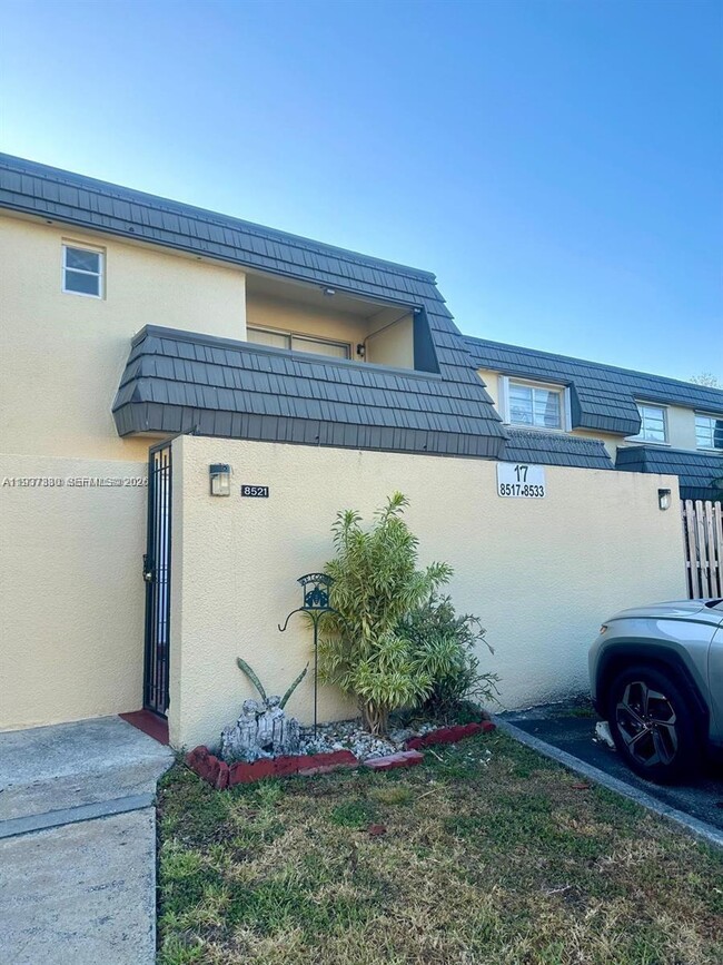 Building Photo - 8521 SW 137th Ave