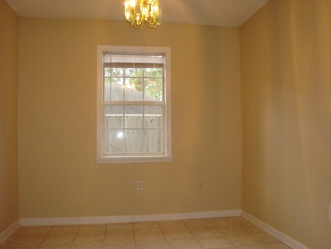 Photo - Modern Comfort and Convenience in Georgia's Lakeland - Your Perfect Rental Home Awaits!