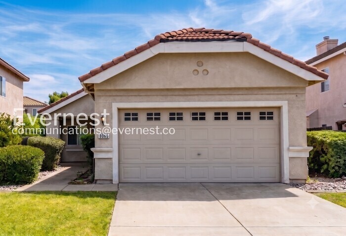 3 Bed, 2 Bath Home with Fenced Yard & Garage Parking / Voucher Accepted / Coming Soon! Tours Avai... - 3 Bed, 2 Bath Home with Fenced Yard & Garage Parking / Voucher Accepted / Coming Soon! Tours Avai...