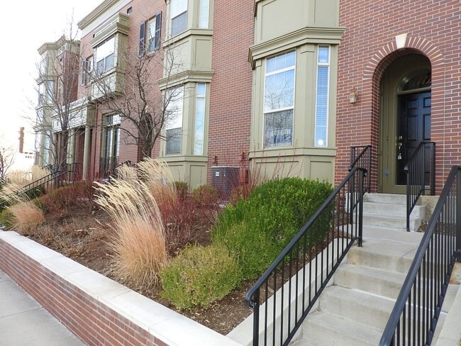 Building Photo - 7772 E 29th Ave