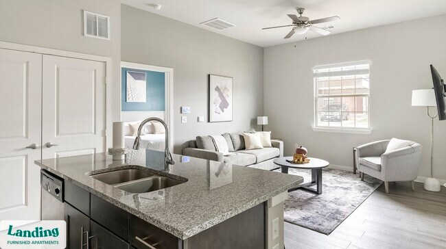 Photo - 8200 Clarksprings Dr Unidad 5201