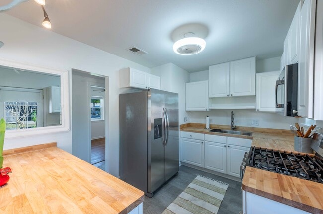 Photo - 1216 10th St N