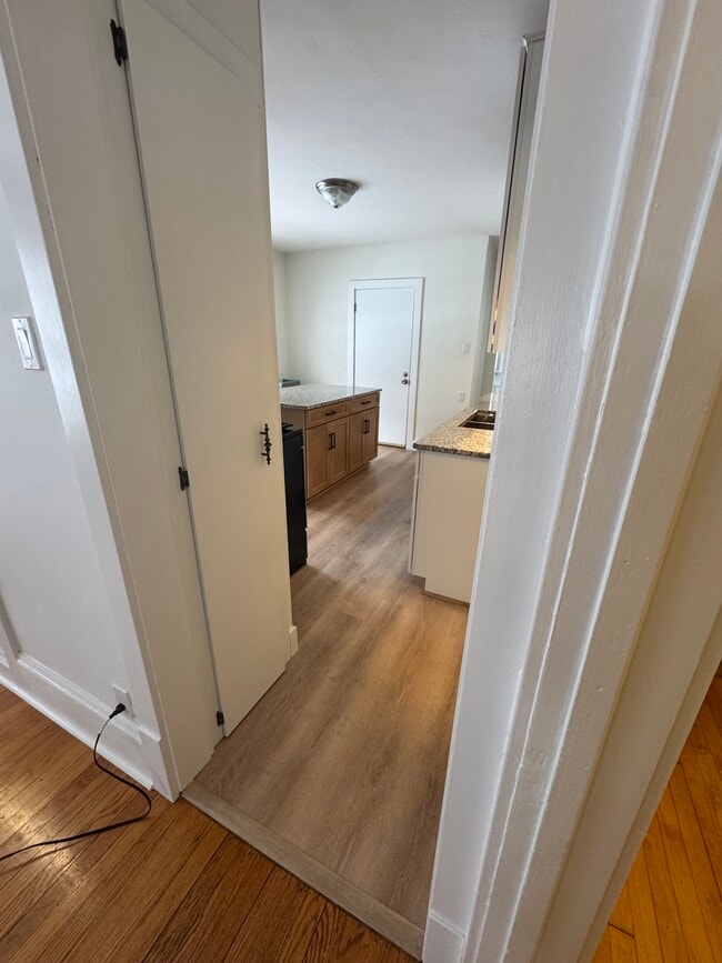 Photo - 6821 W Lloyd St