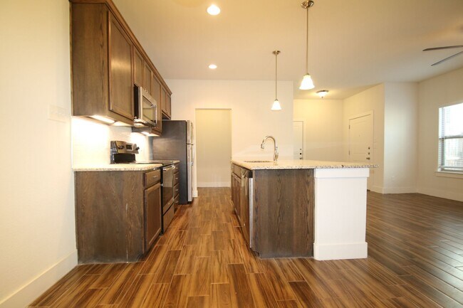 Photo - 8029-8031 Arbor Unit 8029